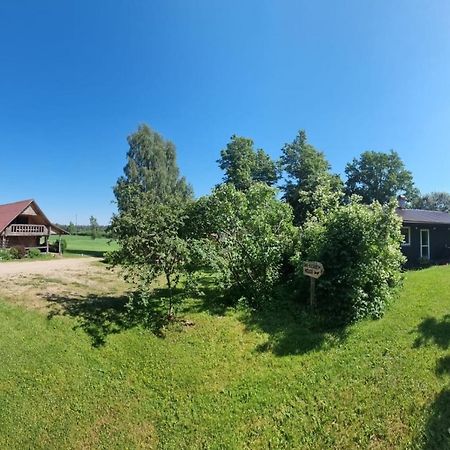 "Ziedkalni" Villa Bīriņi Eksteriør bilde